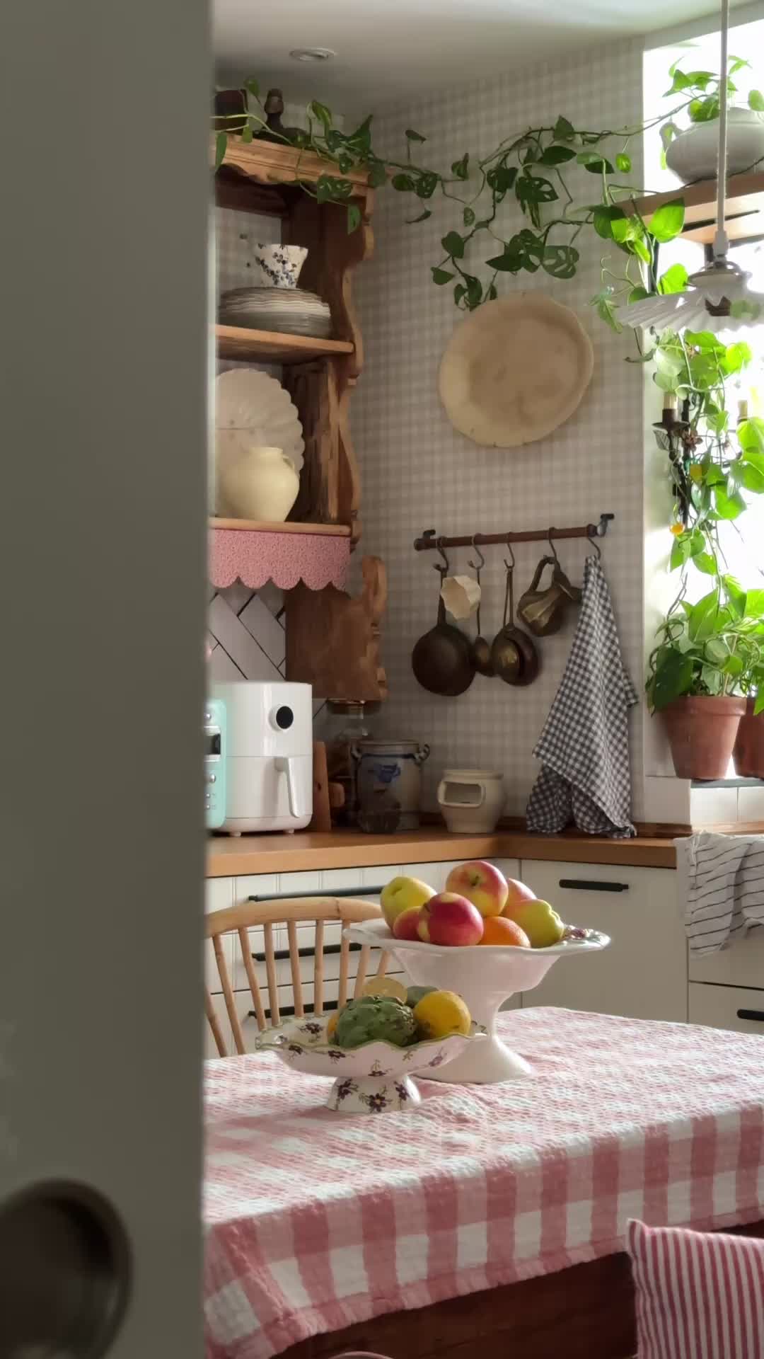 @Ana