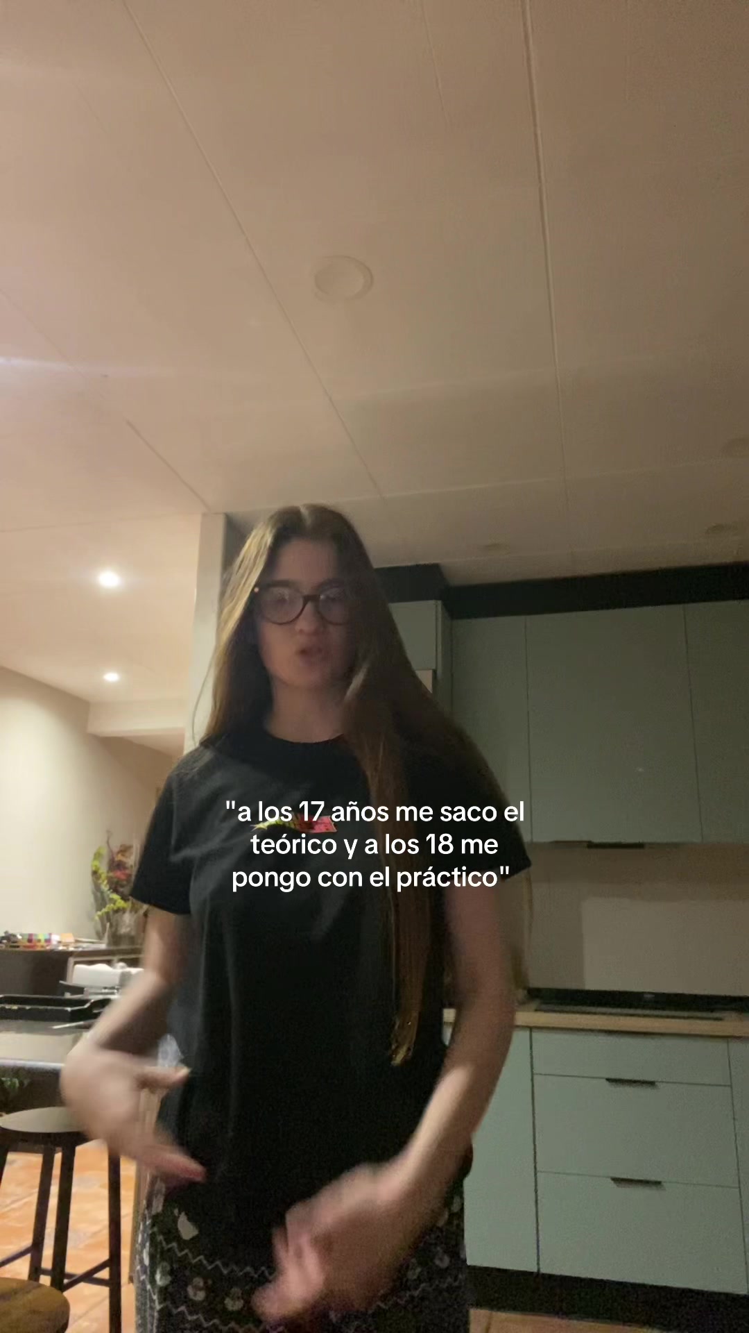 @👩&zwj;❤️&zwj;💋&zwj;👩