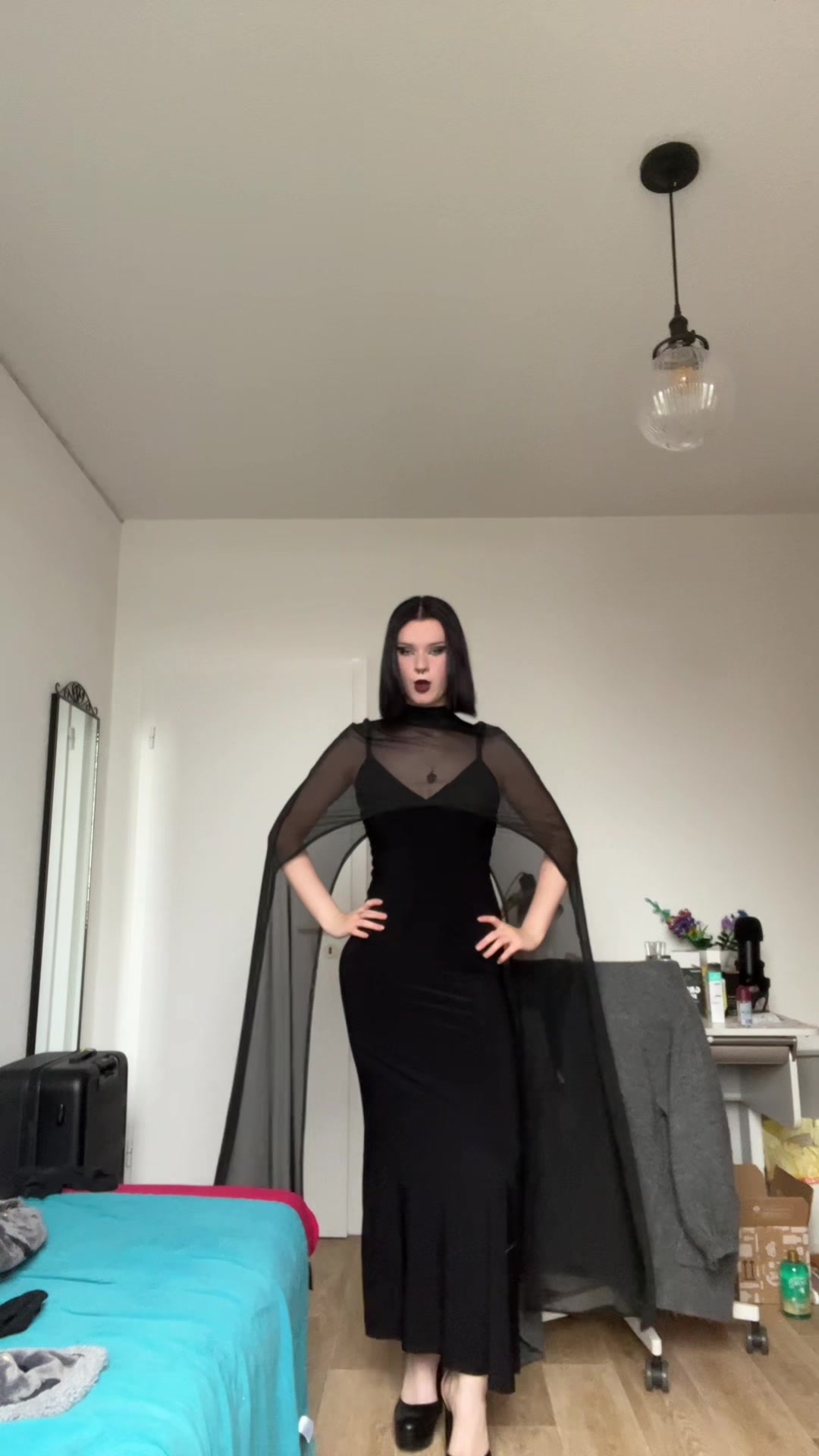 @Klara🧟♀️