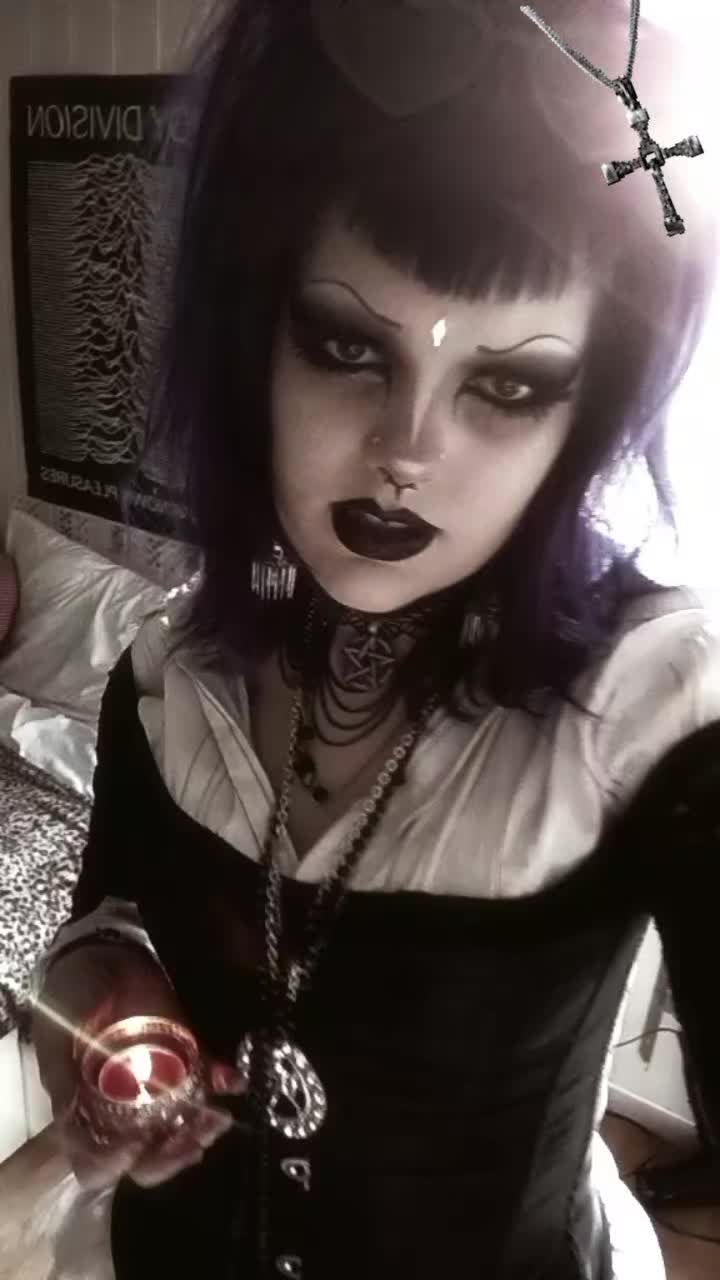 @꧁♡︎🔮𝓗𝓮𝓵𝓮̄𝓷𝓪🌠⛧꧂