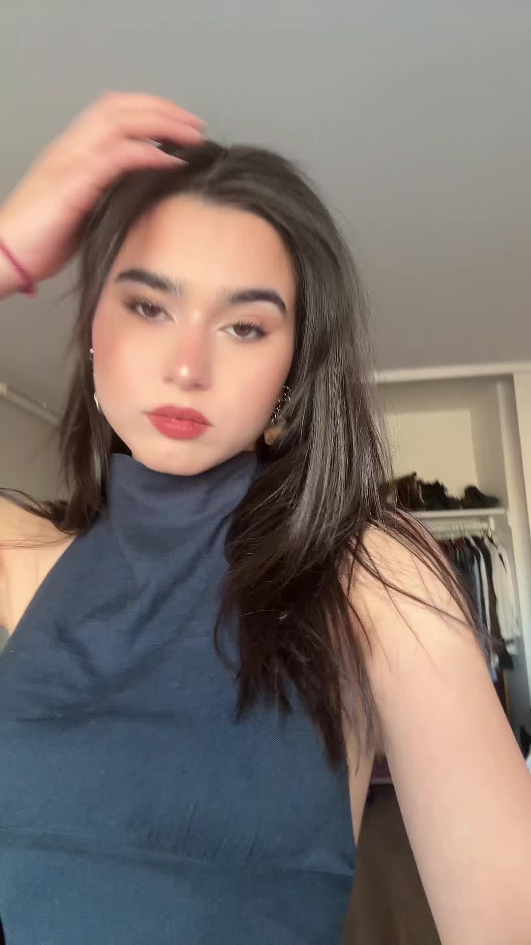 @demi