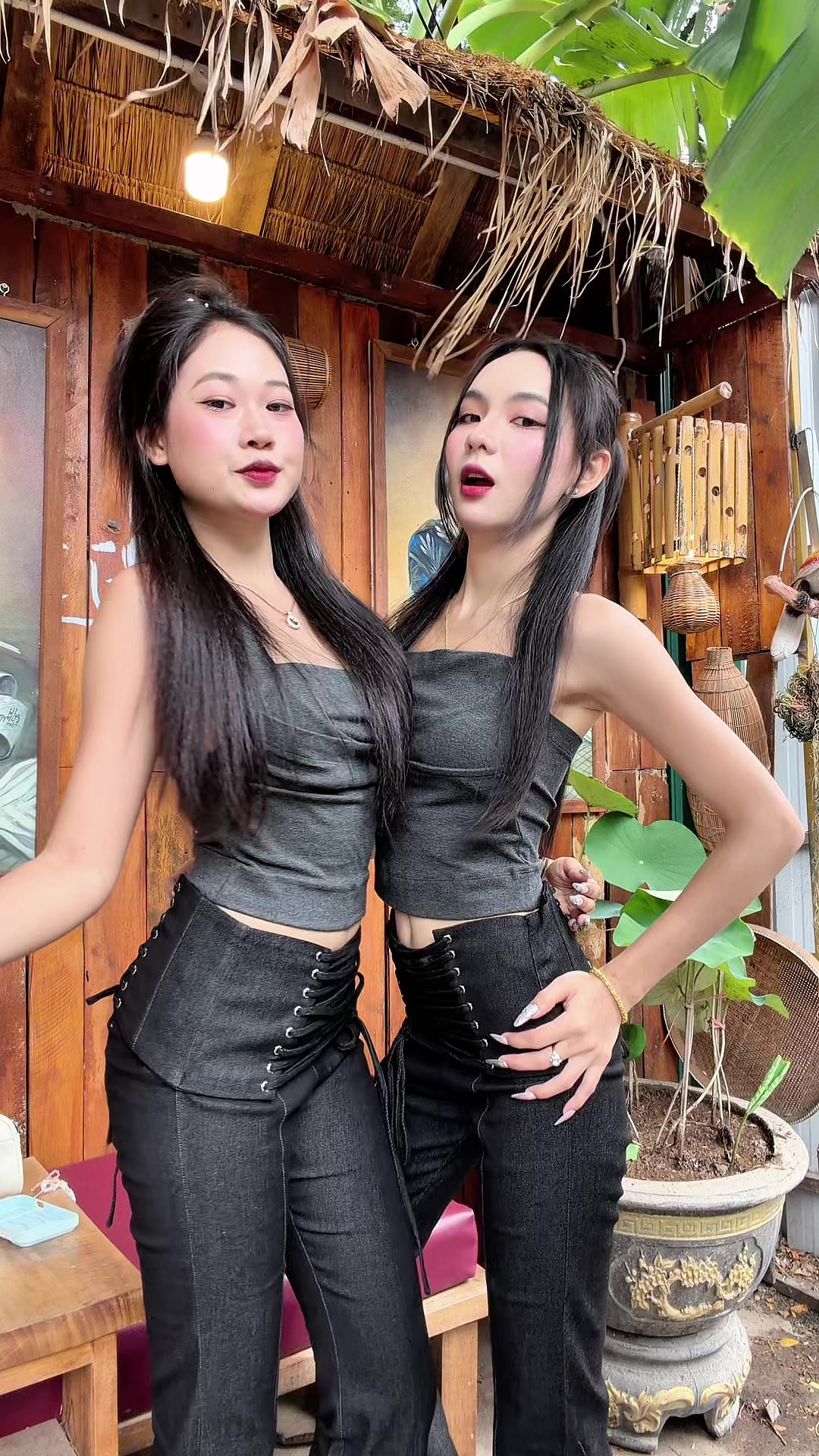 @Moniroth🐼