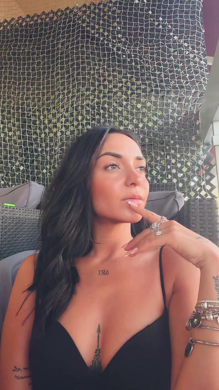 @justine_gthr
