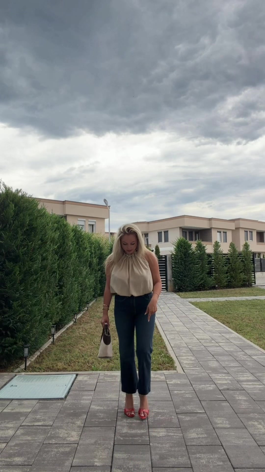@Artina_ta