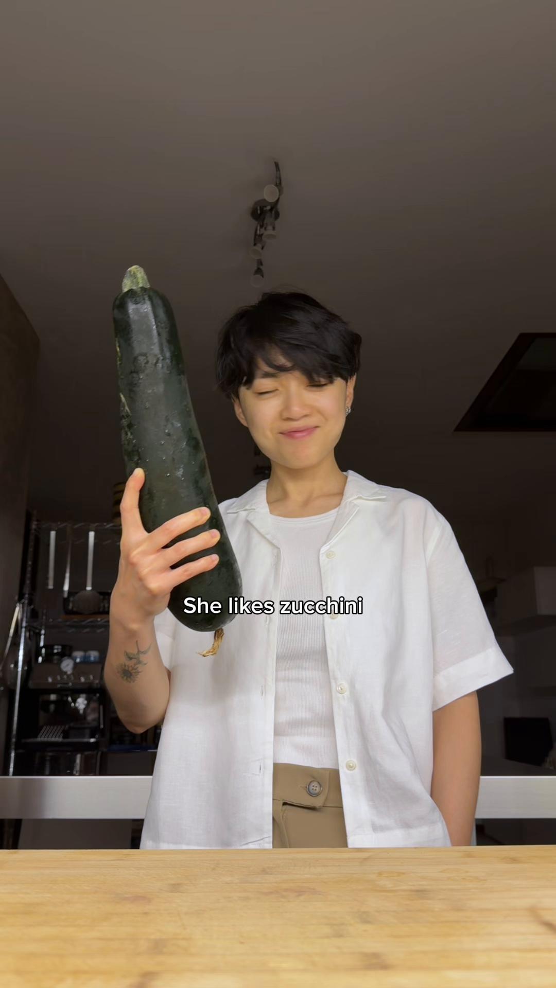 @elenazeng_