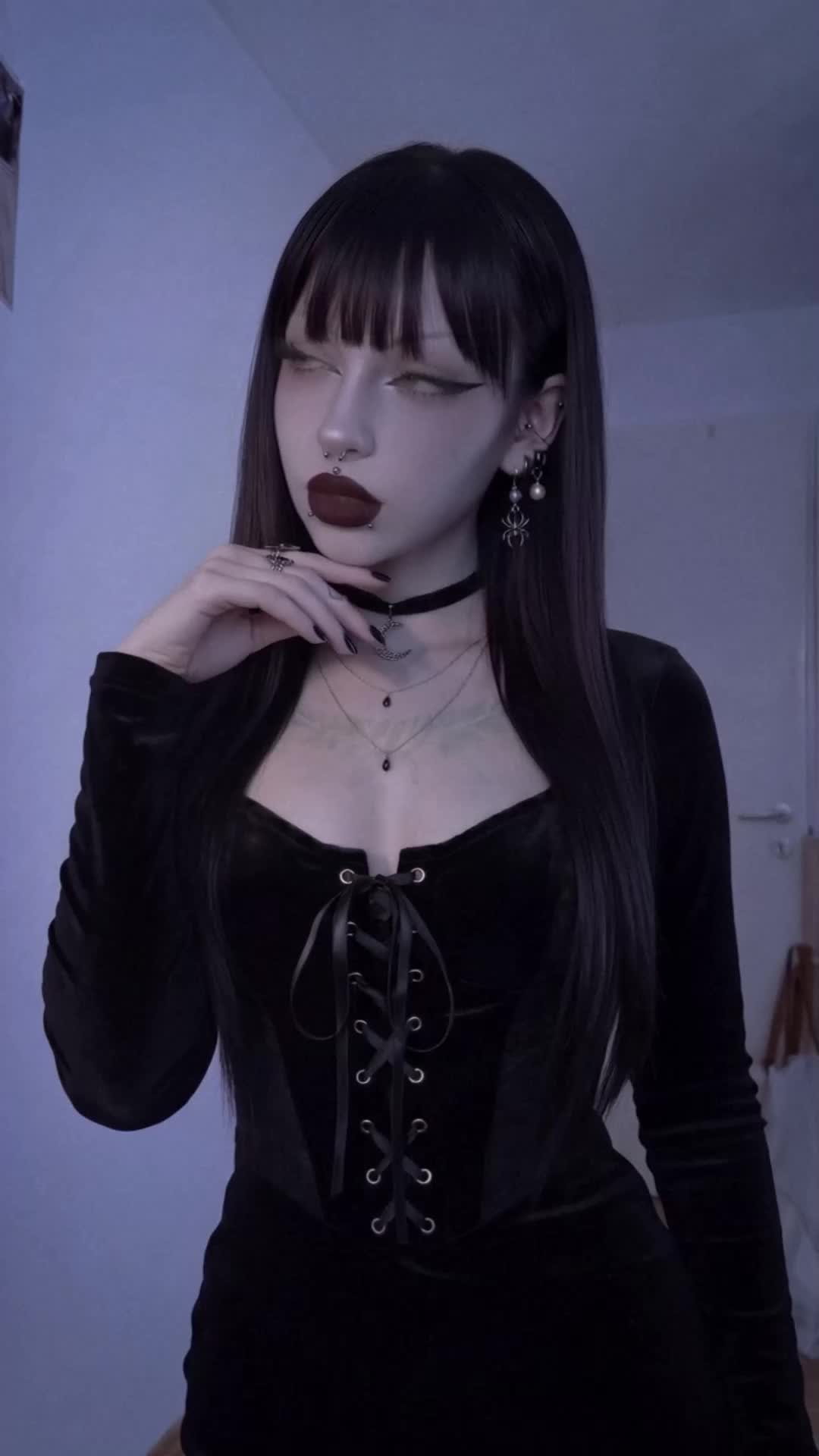 @ravenmoore