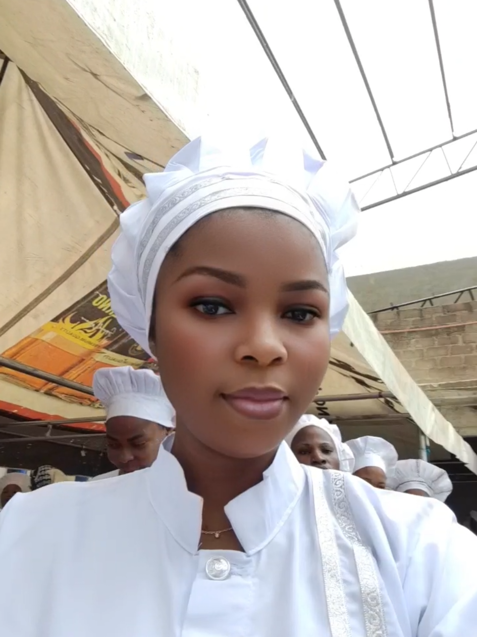 @🎤Esther Olufunmi🎤
