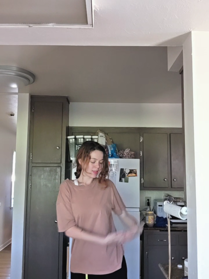 @Queen._.bee