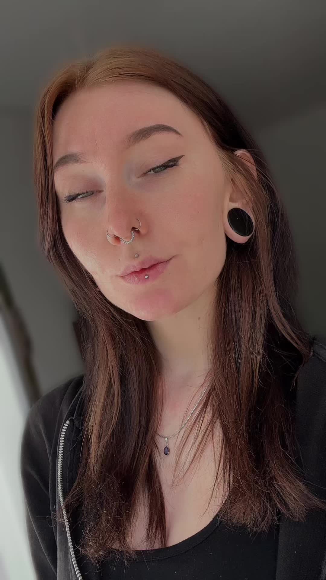 @𝒥𝑜𝓈𝒾🇩🇪