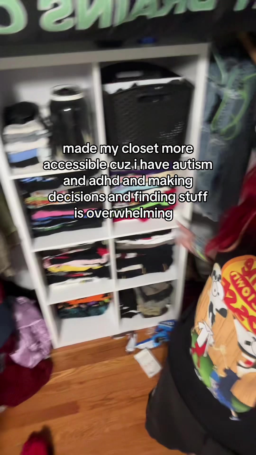 @armless.cum.circle