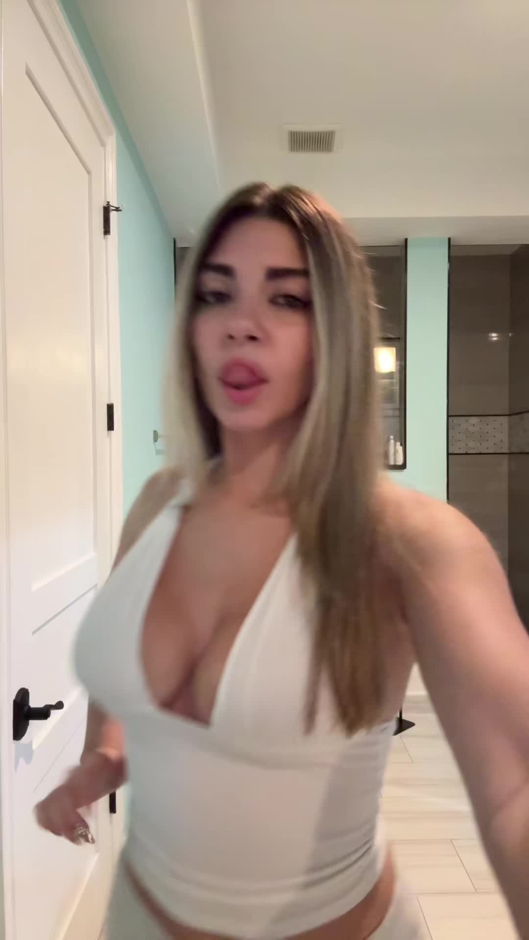 @Alissey<3