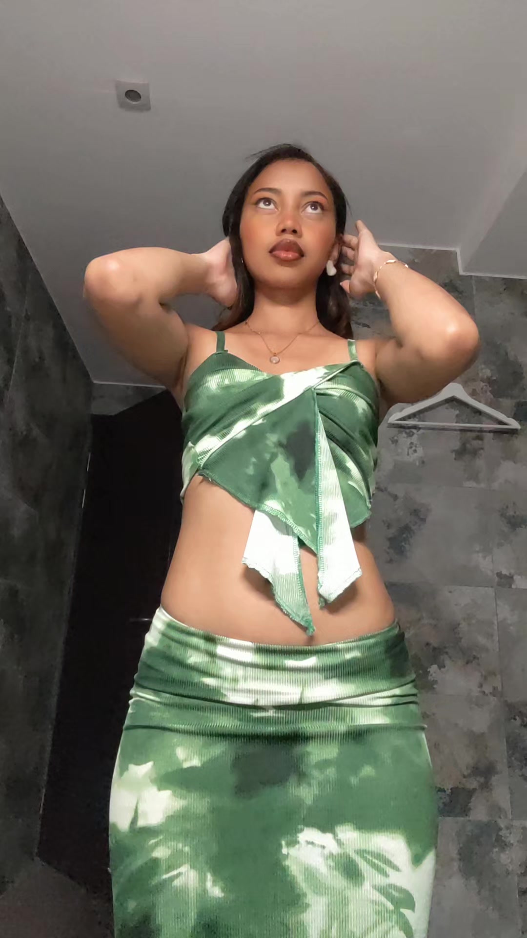 @Tiffanouu