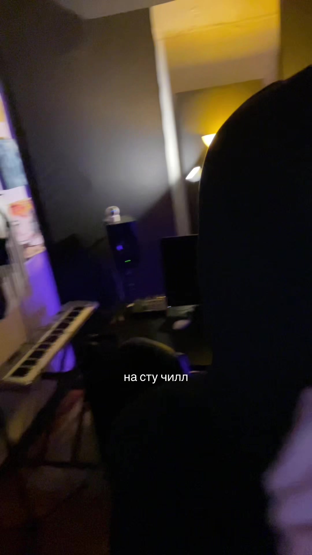 @Mooni