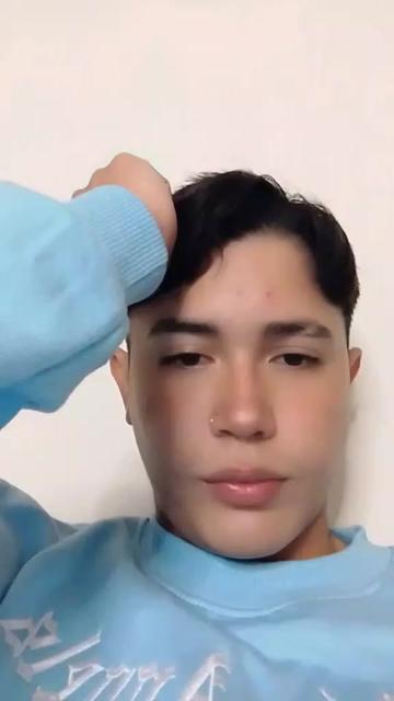 @PELADITO BRR🦁