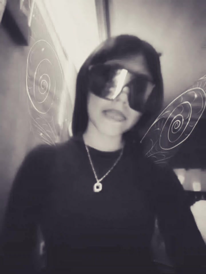 @L&auml;_cH&iuml;N&auml;&dagger;💯