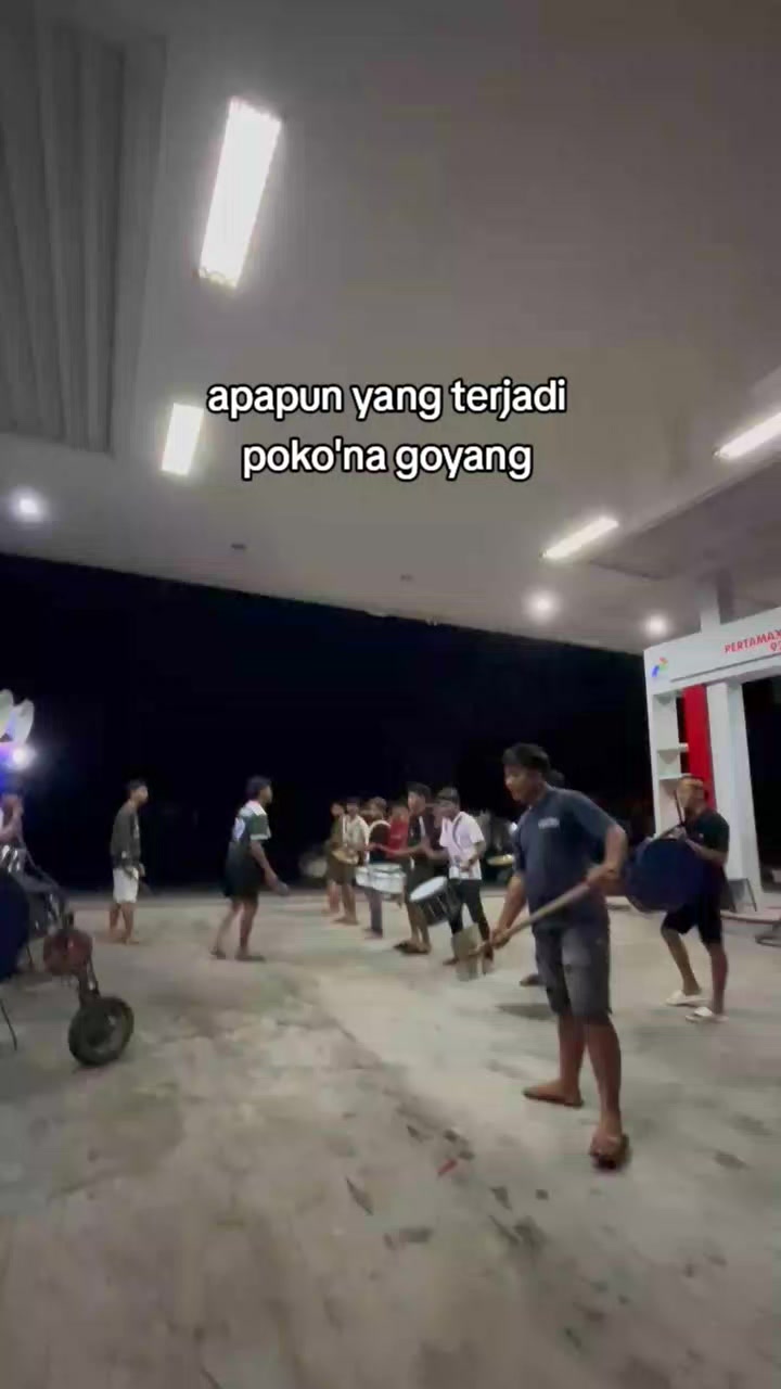 @makkuraga