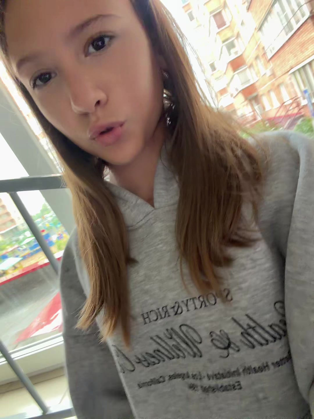 @arishaa