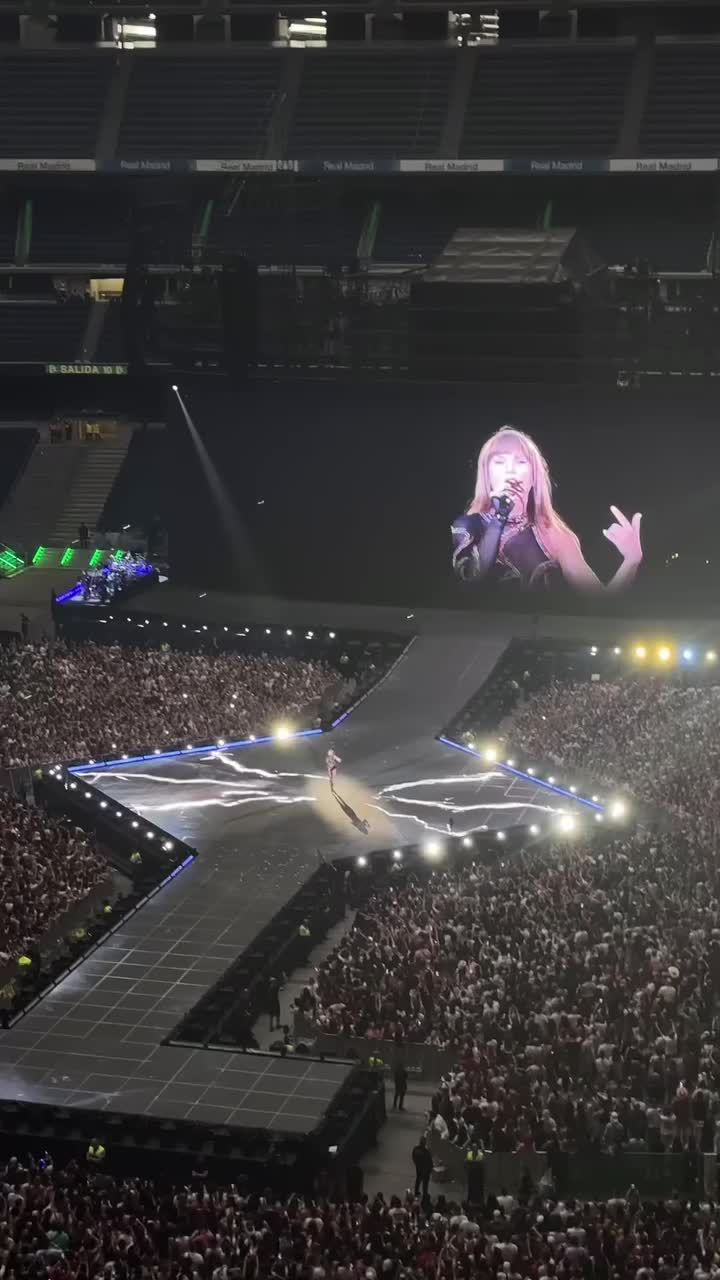 @𓂃꙳⋆videos from the eras tour