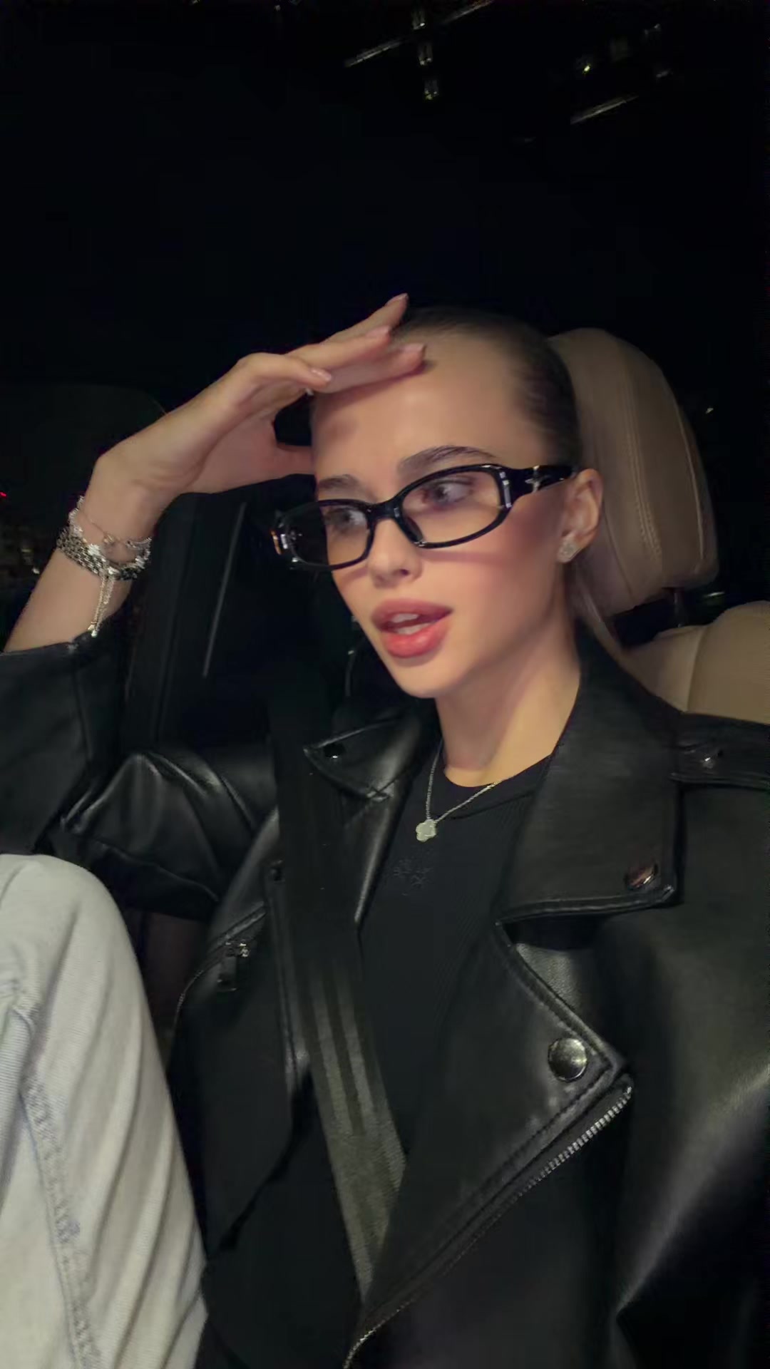 @тгк: Анечка🎀🖤