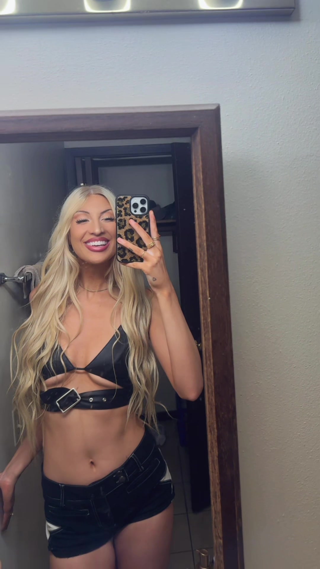 @Chloe ﾒ𝟶