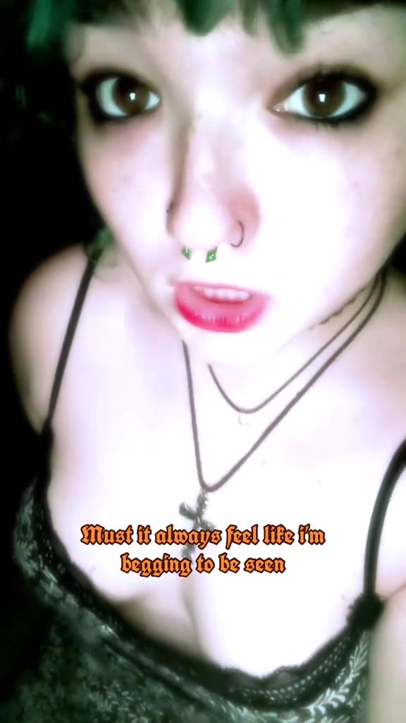 @😸