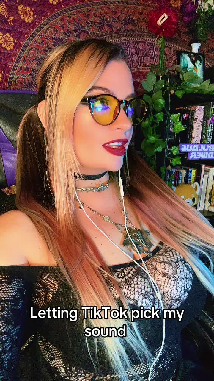 @Nebby ๐ค๐