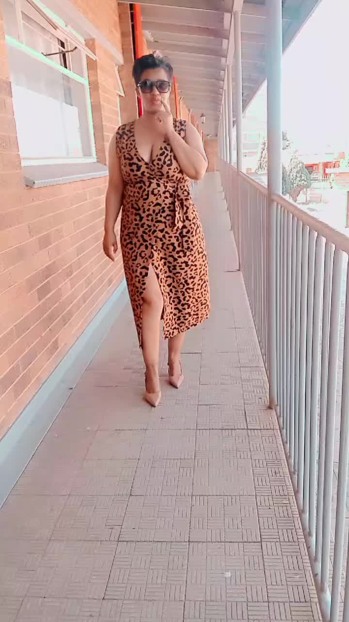 @zella.com
