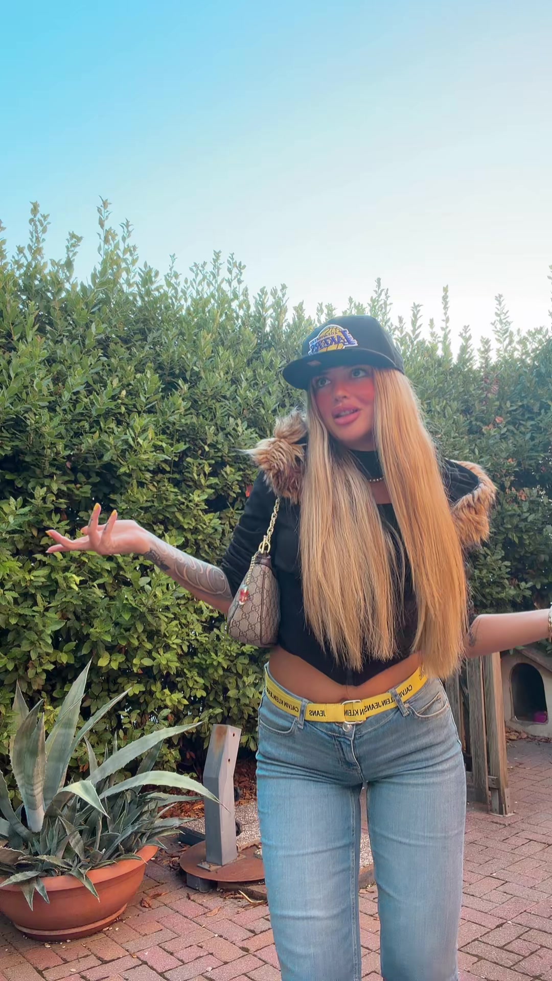 @BarbieAle 💛