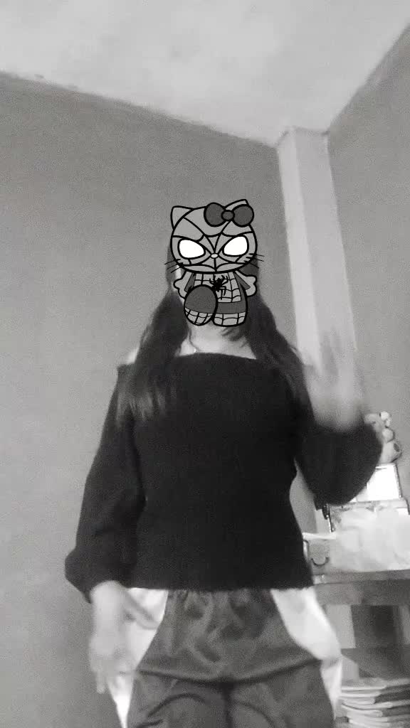 @MIRELLA_CHAVEZ