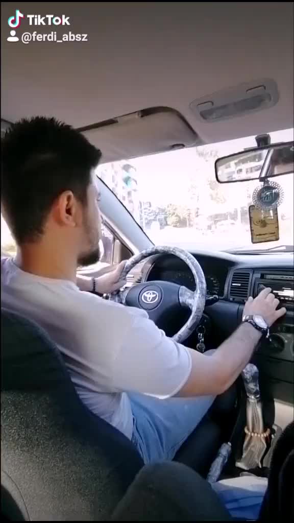 @ferdi_abasz