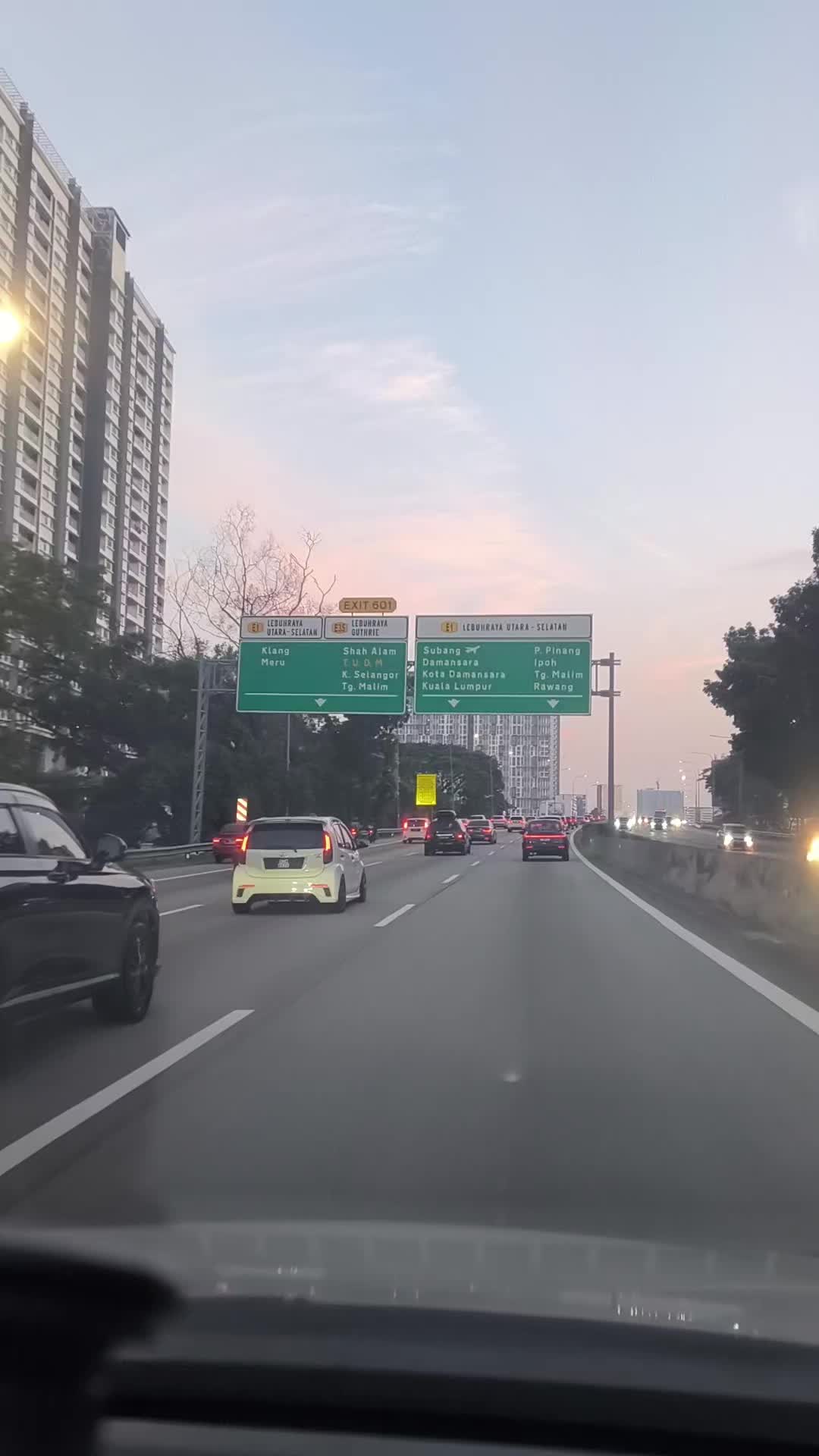 @penunggu Setia