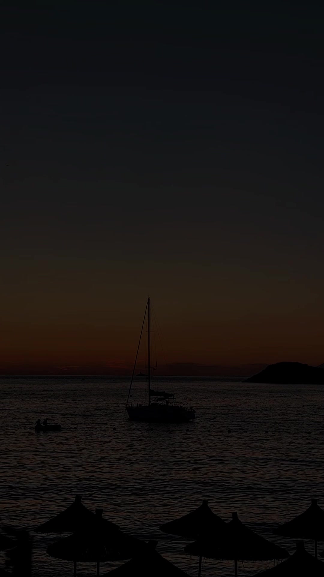@Beachfronthouse_saliko