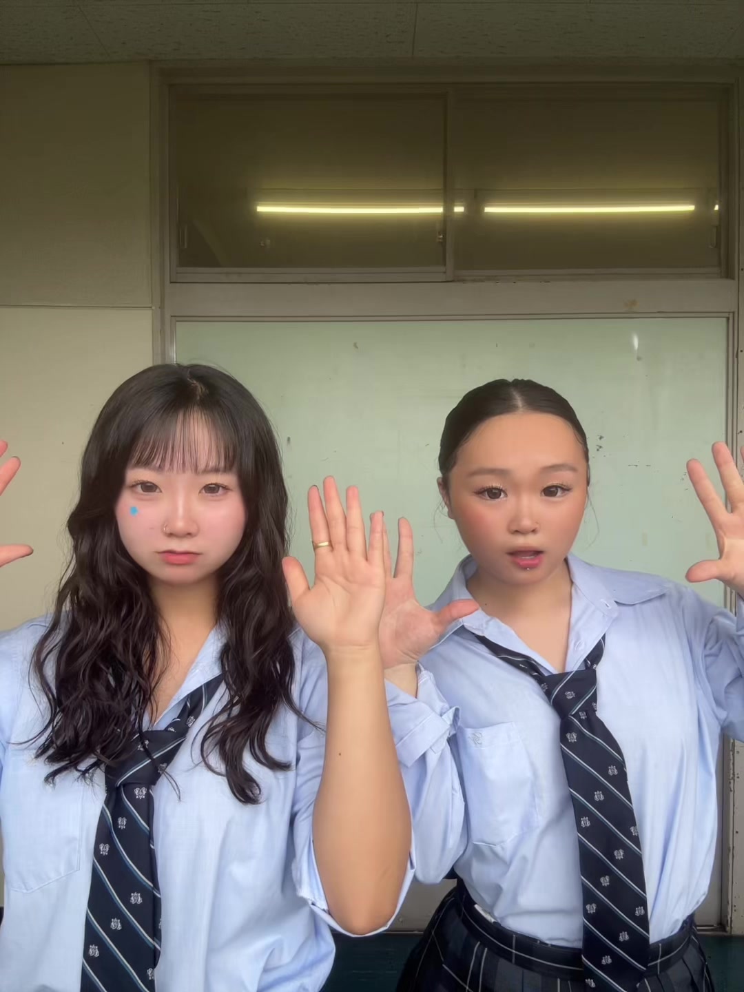 @しおん