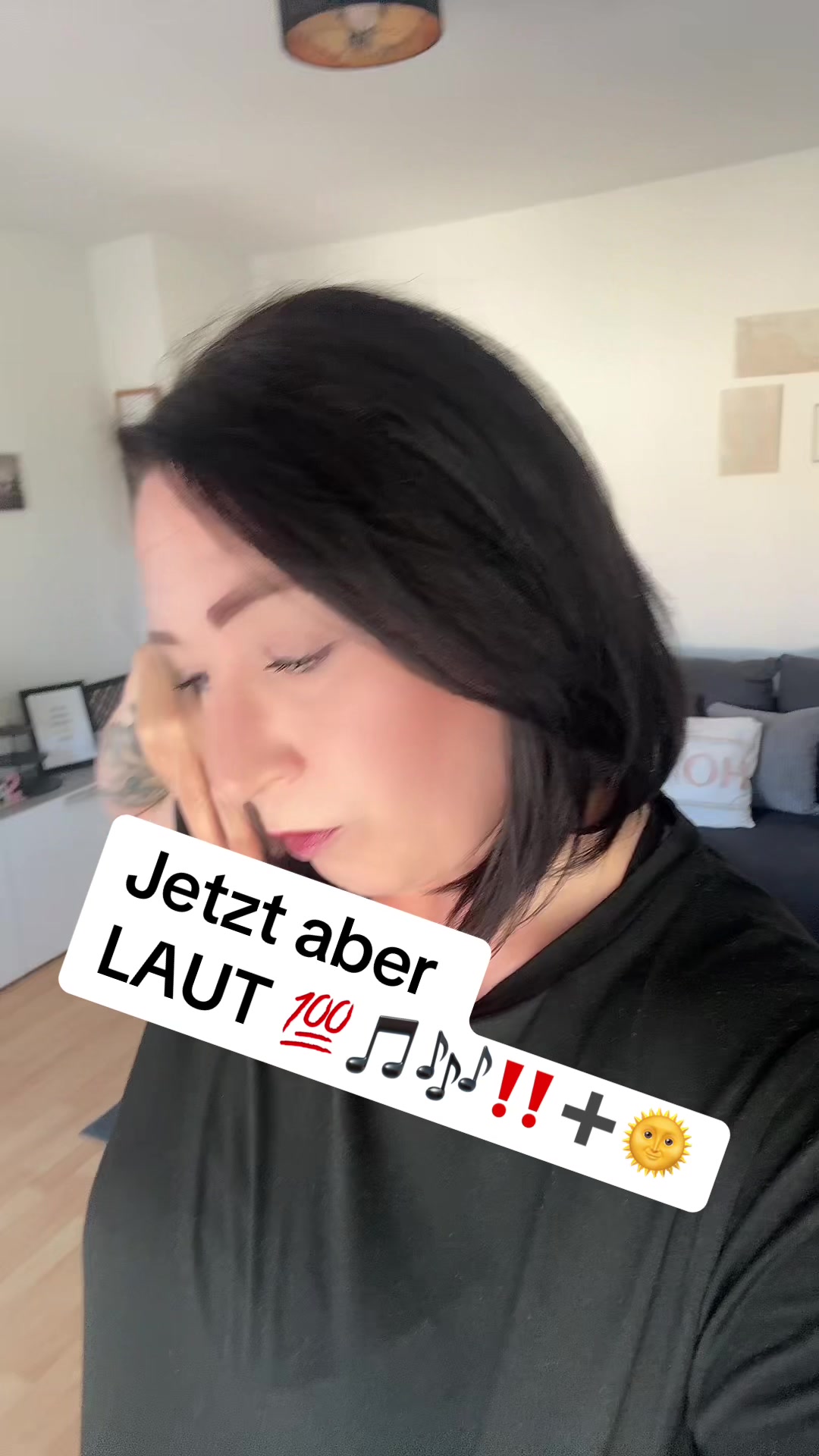 @nicoleshmith