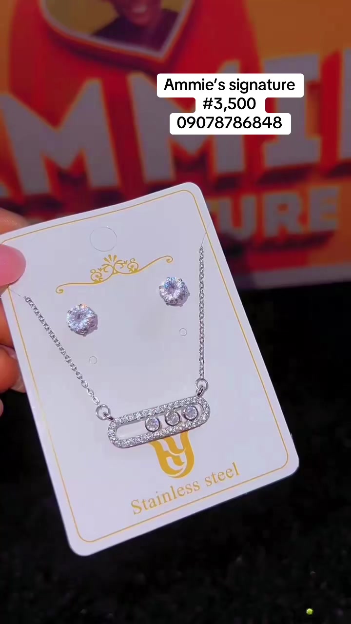 @Ammiesignature jewelry/makeup