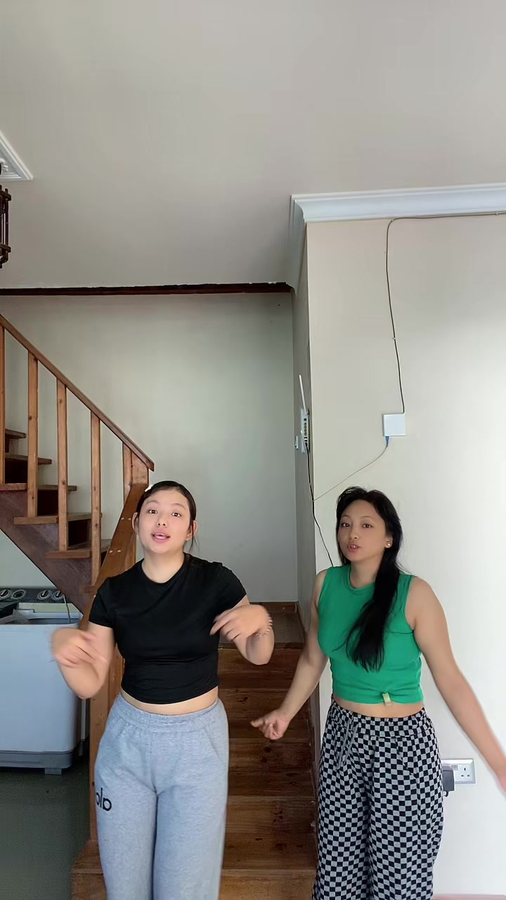 @Sangita ᥫ᭡