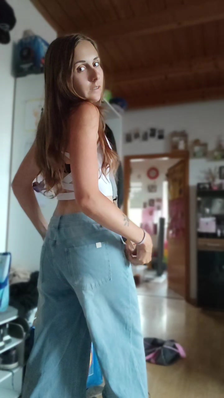 @Angiie.Less_Jay