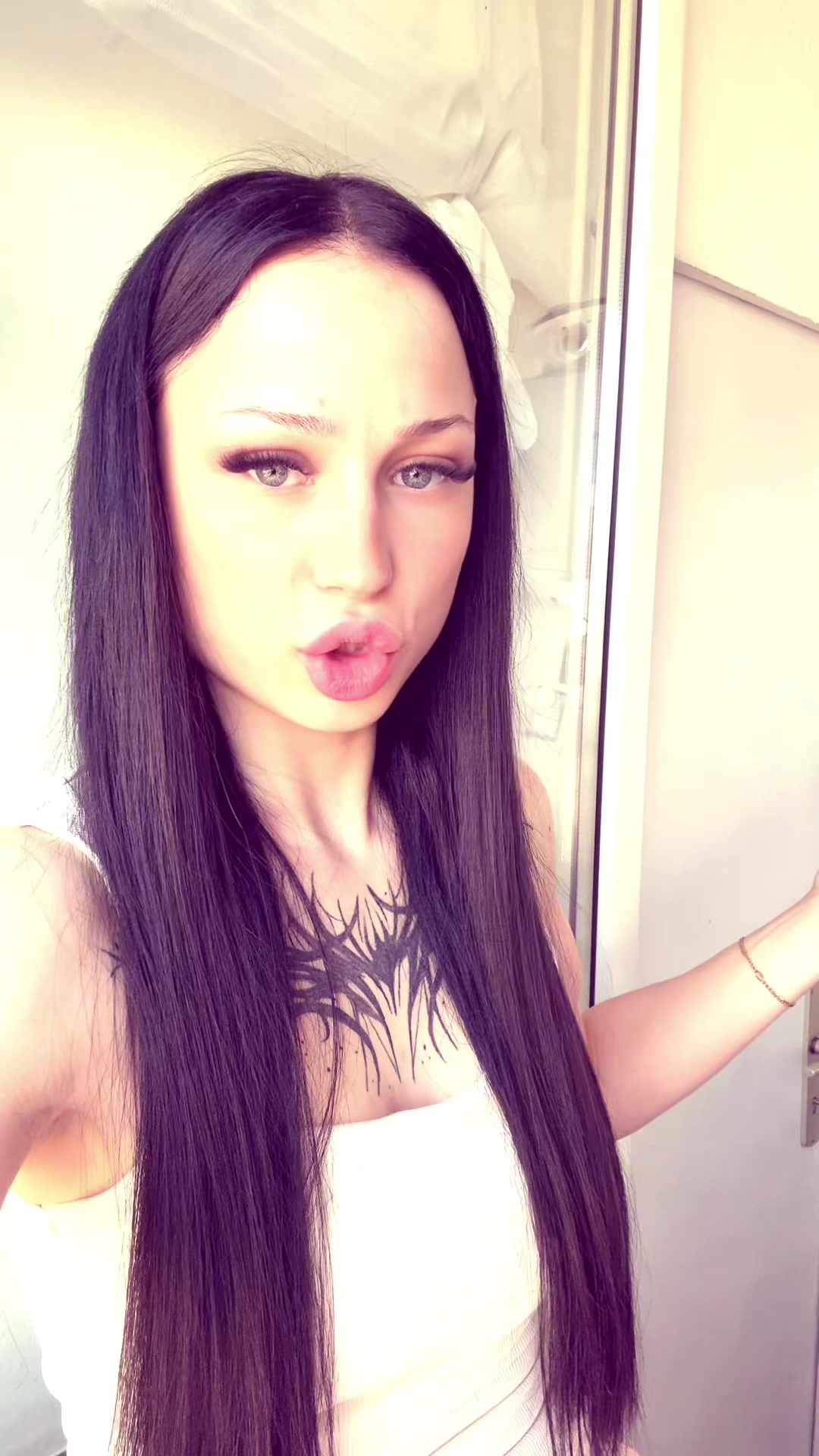@antoinette_noir