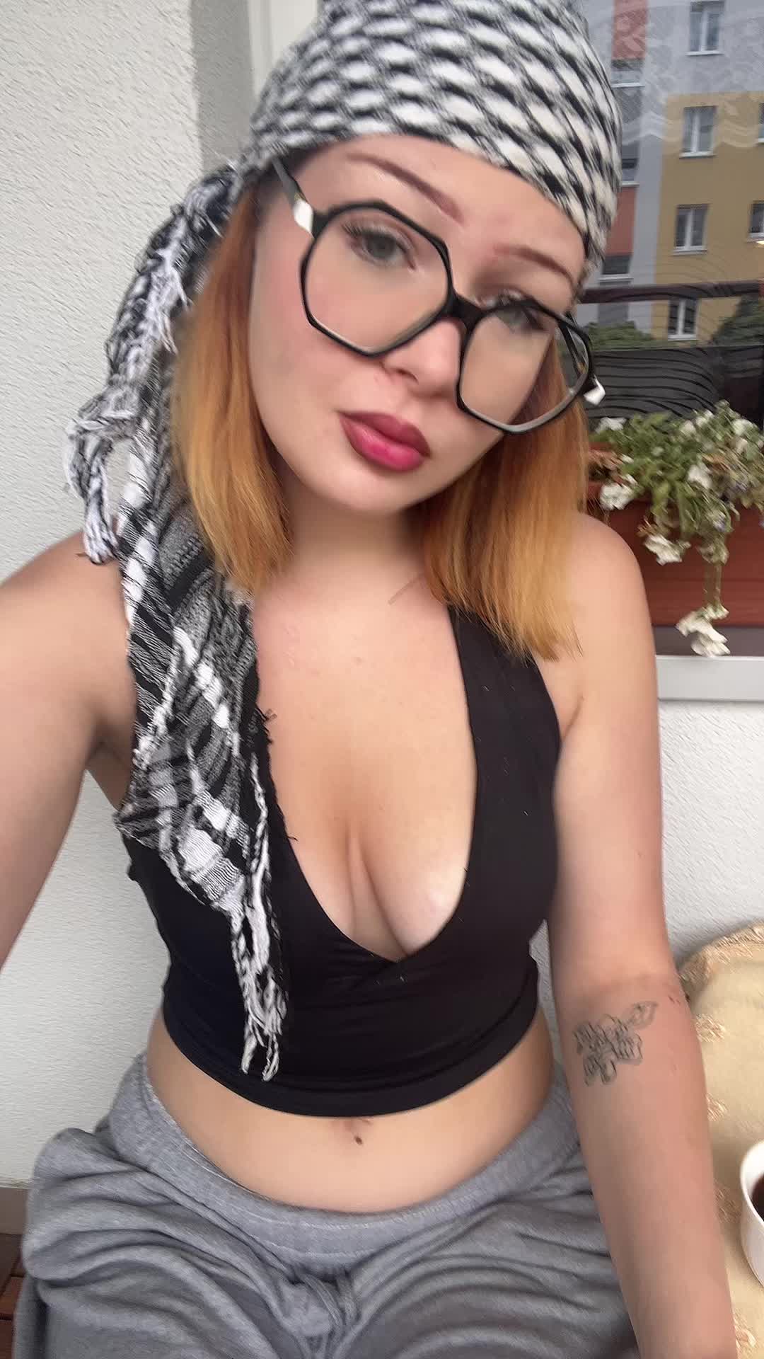 @haniabania