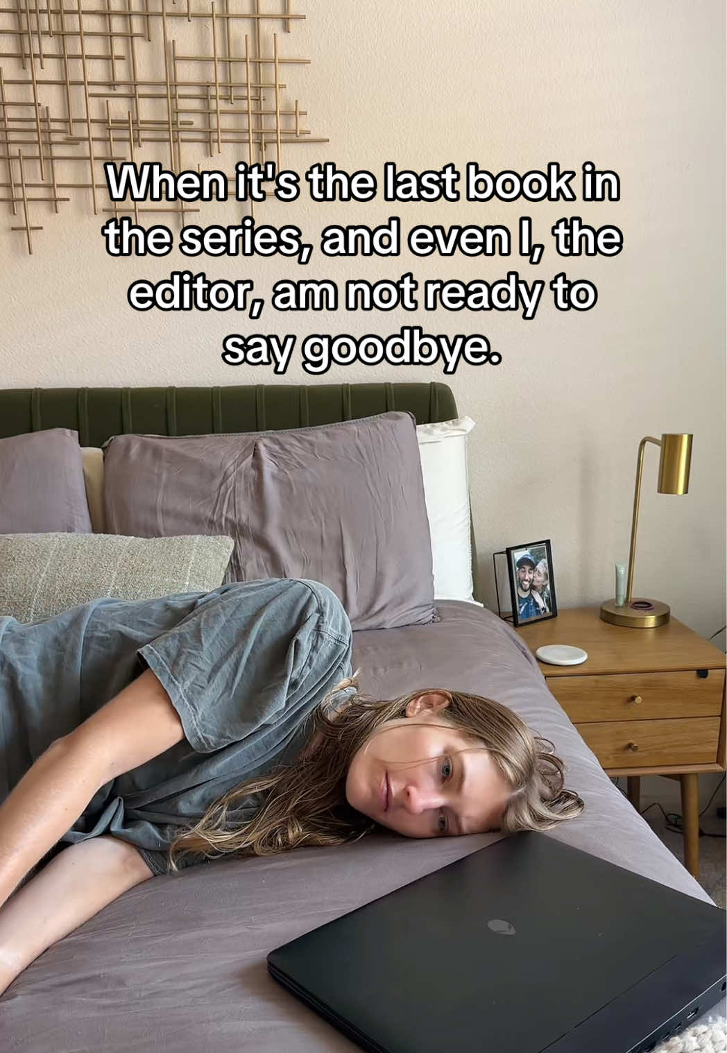 @Allison Buehner, Book Editor✍️