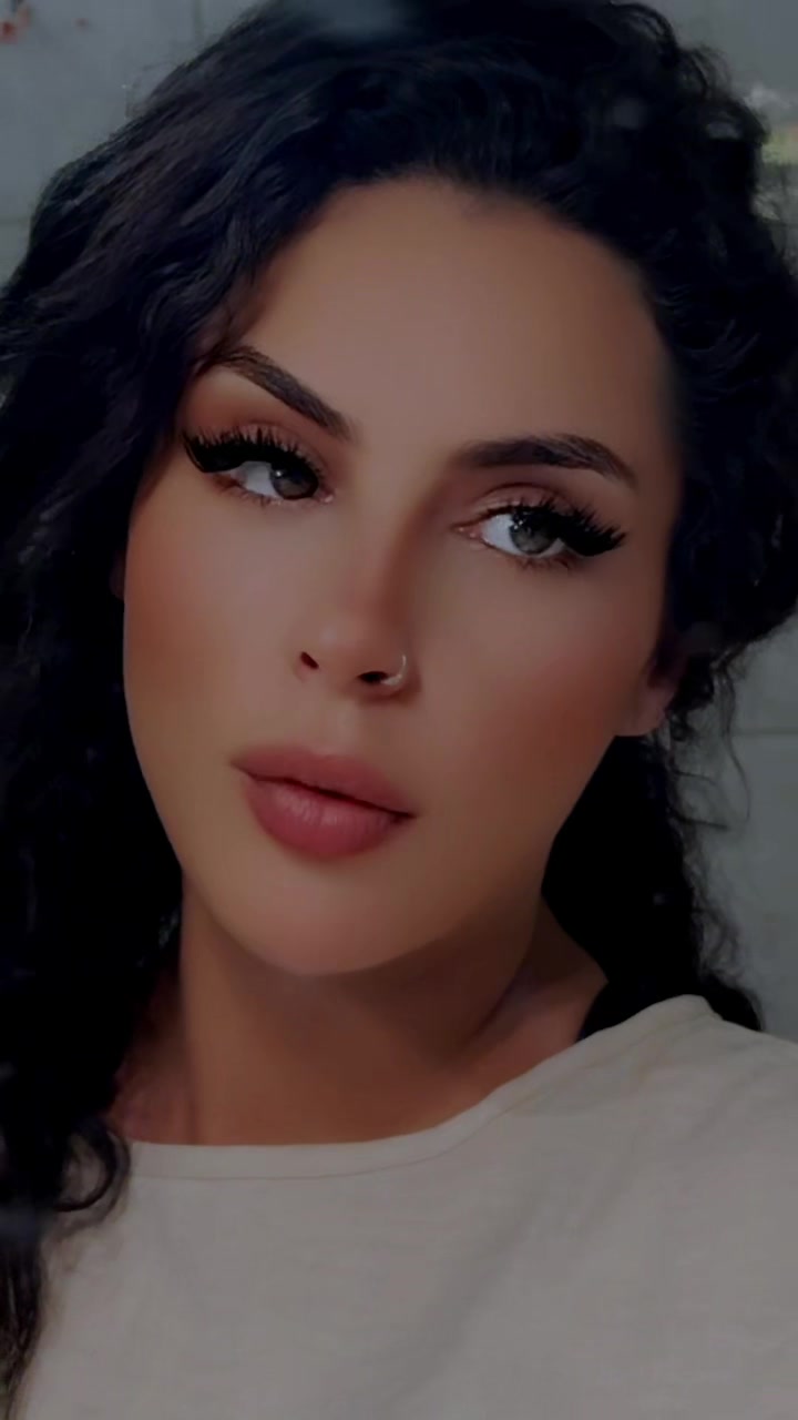 @بنت العاشق 🇹🇳
