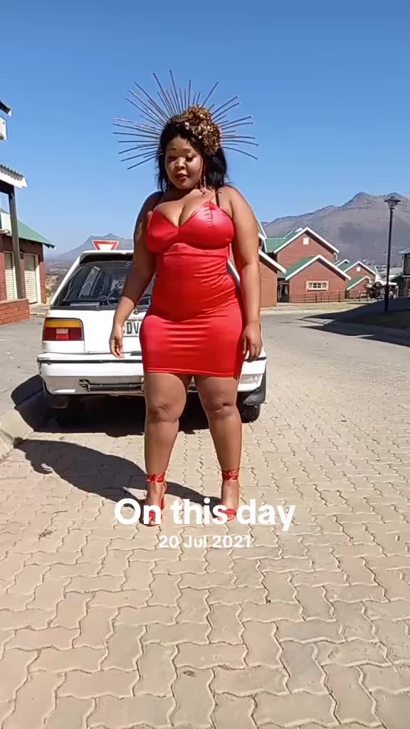 @Curvilicious 🥰F