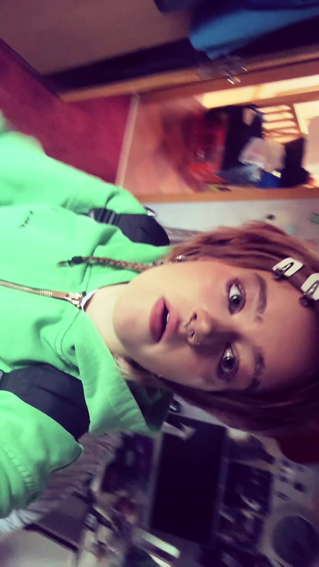 @₮Ο Μ Σ Ξ ヅ♫