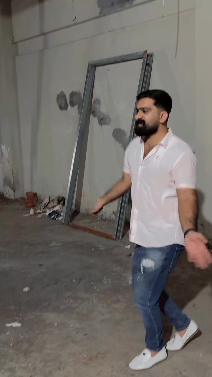 @Husnii_bawa1991