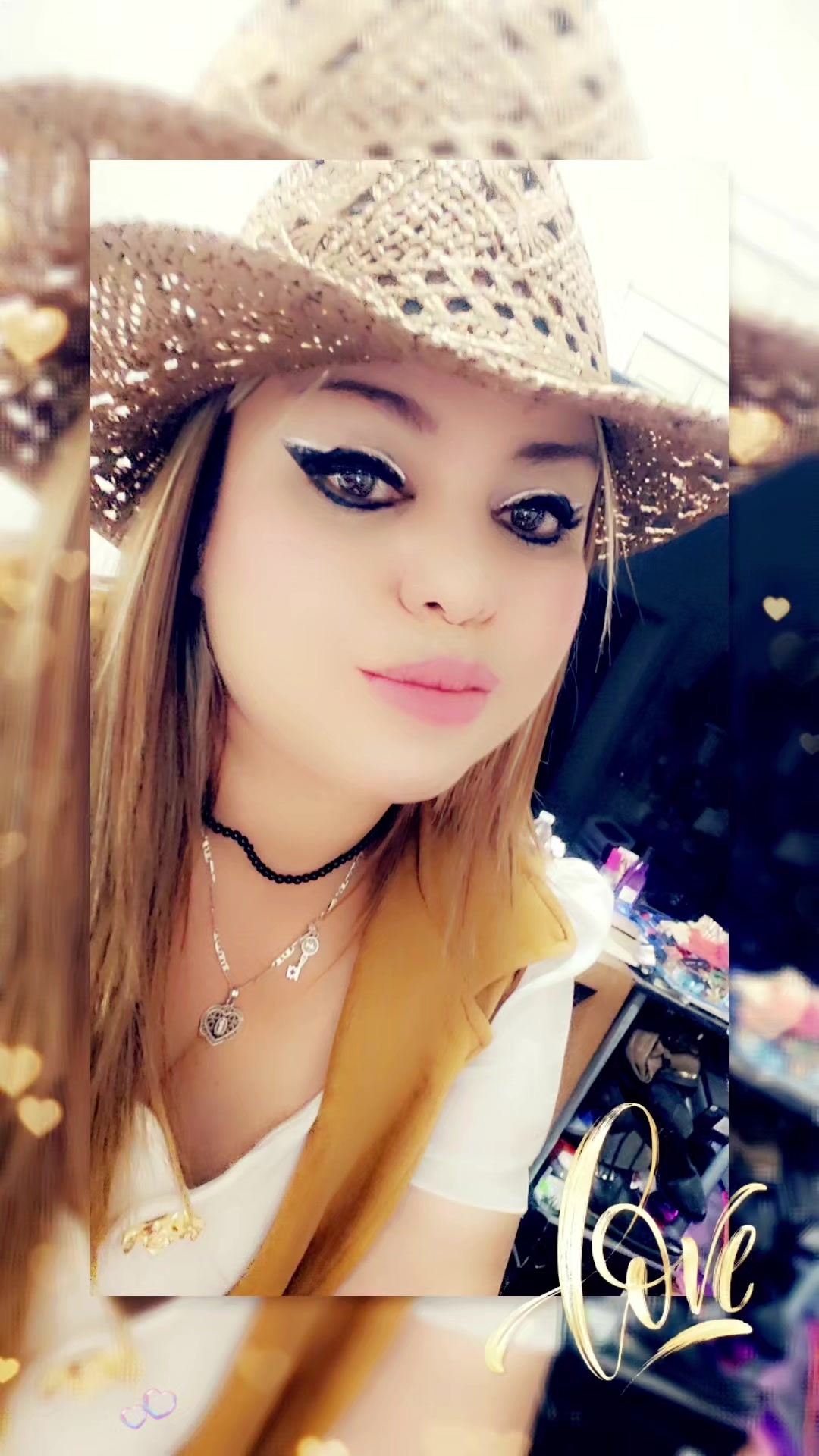 @alauravarela345
