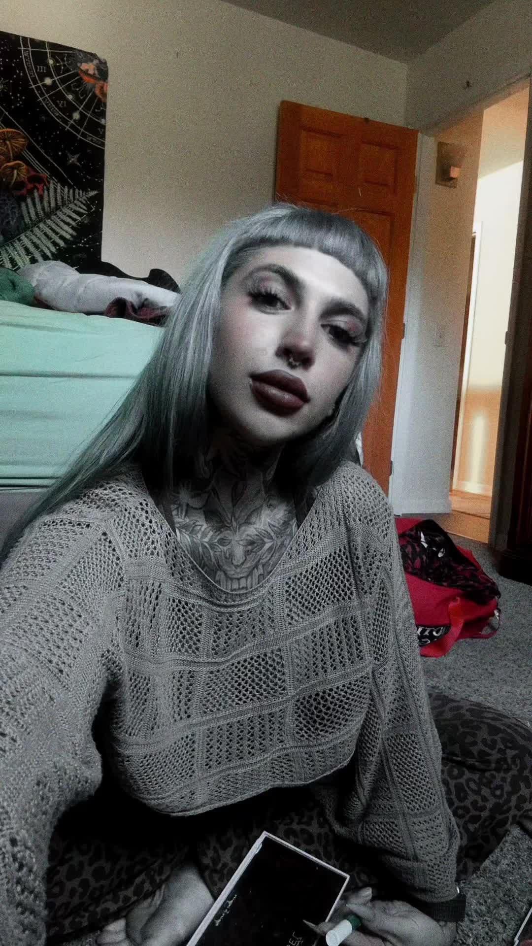 @✨T cheeks ✨