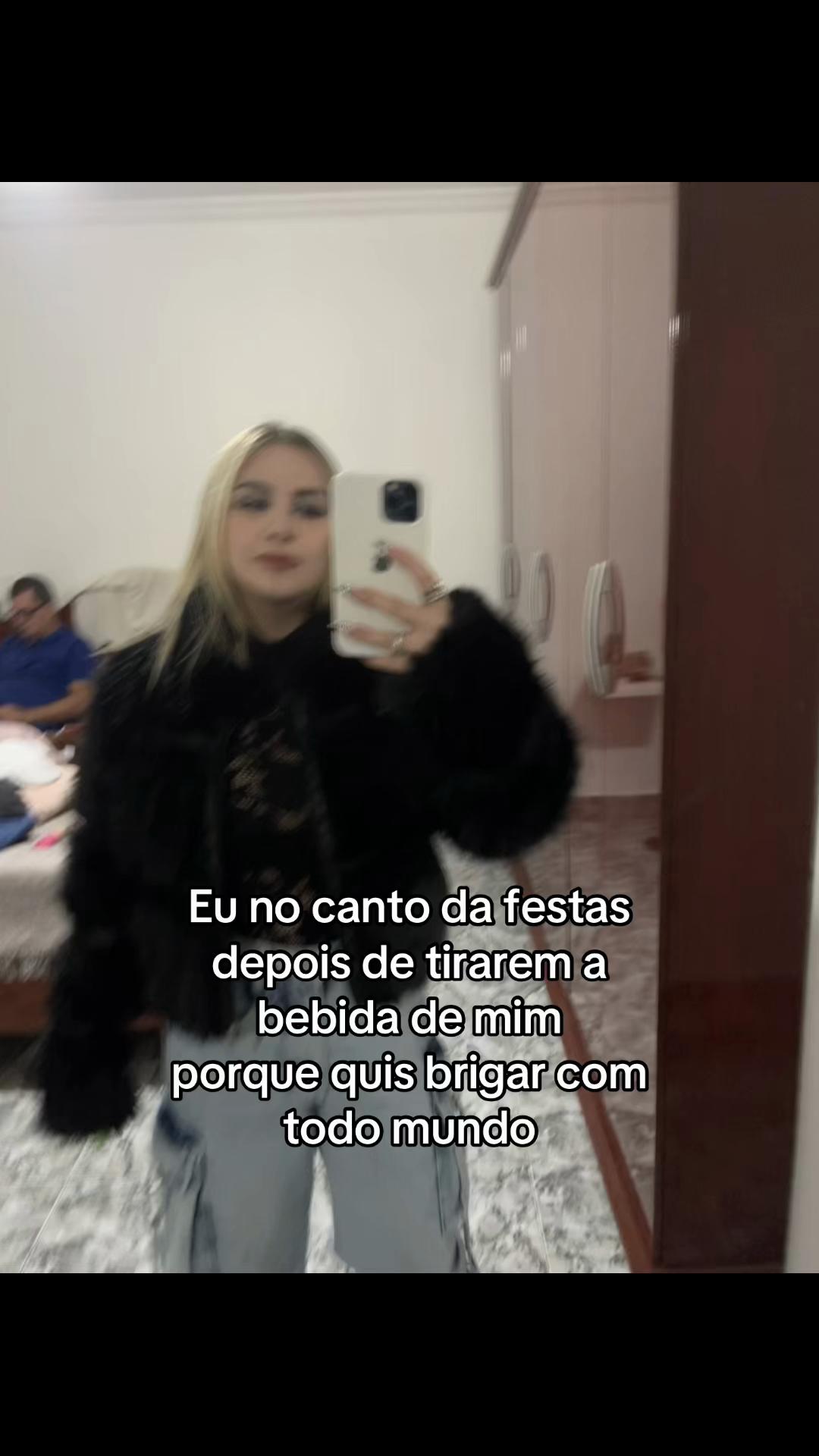 @veecarcanholo