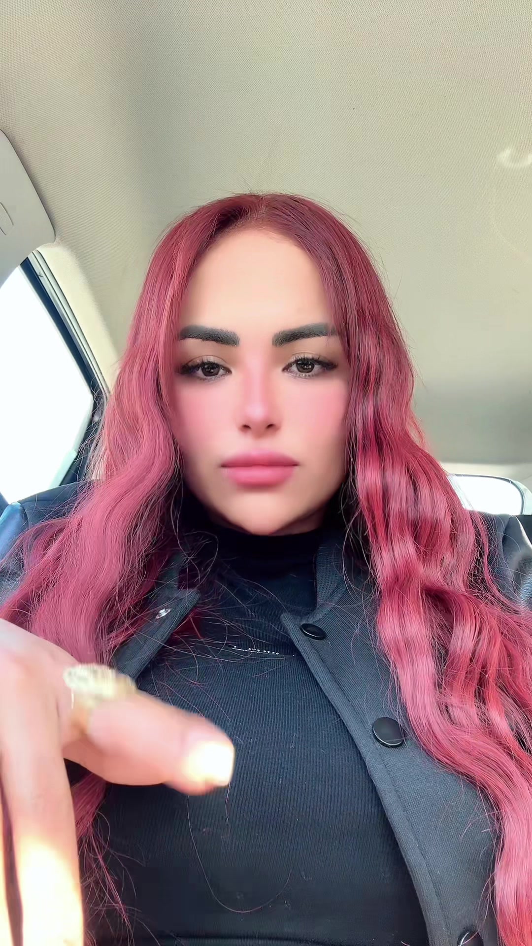 @Riri 🇹🇳🇦🇪
