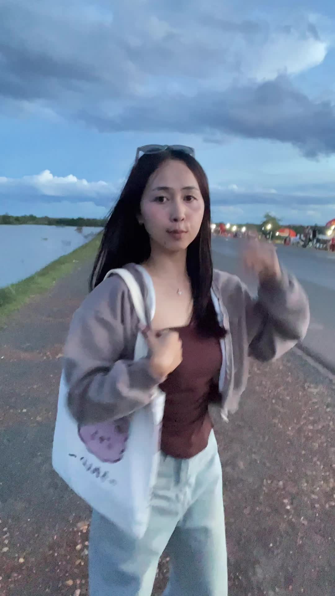 @🤎
