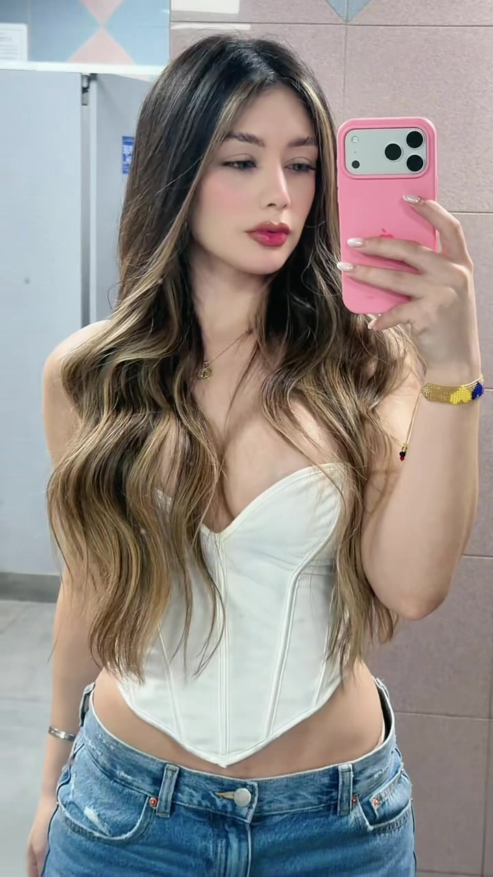 @Karol ᥫ᭡.